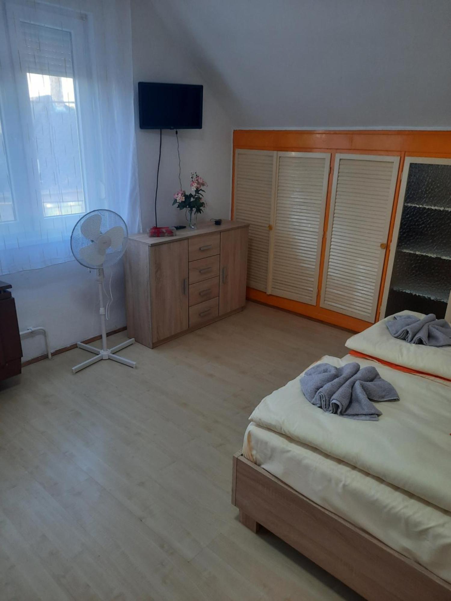 Galeria Vendeghaz Appartement Hajdúszoboszló Buitenkant foto