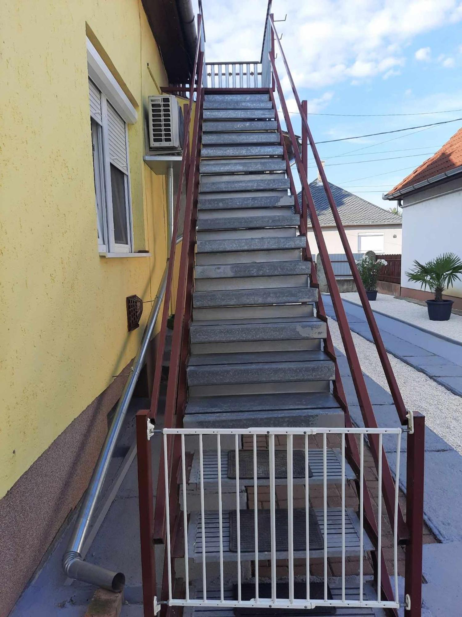 Galeria Vendeghaz Appartement Hajdúszoboszló Buitenkant foto